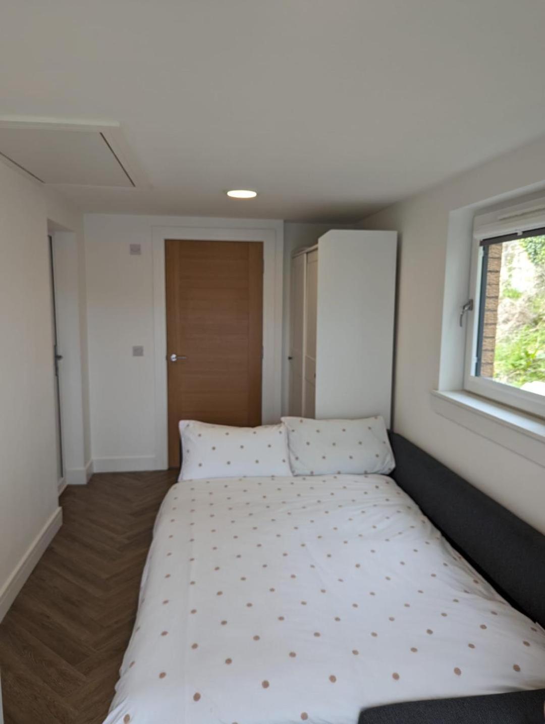 En-Suite Double Room With Private Entrance Edinburgh Dış mekan fotoğraf